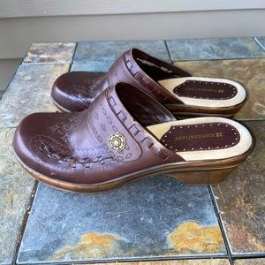 Naturalizer Brown Leather Clogs - Size 10 EUC